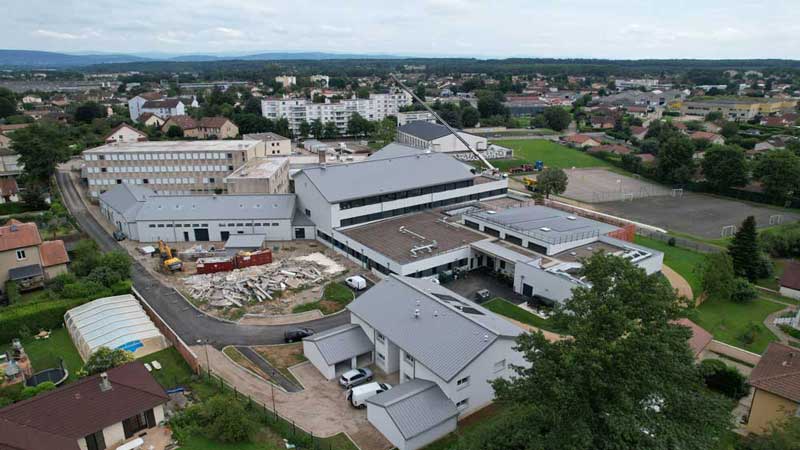 Vue sud du collège de Péronnas (septembre 2024)