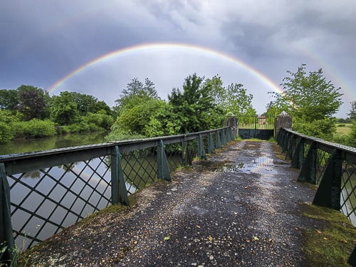 Arc-en-ciel à Mézériat