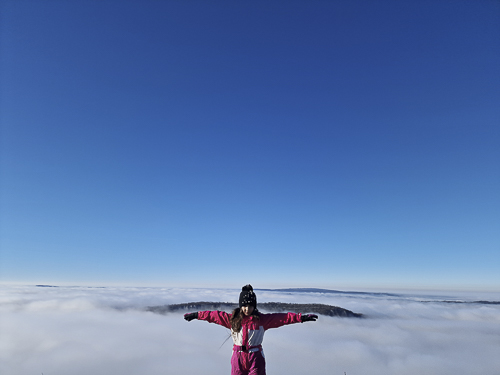 Prendre des ailes dans les nuages (Balbay 01450 Leyssard)