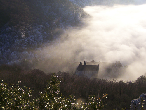 Sélignac dans les nuages