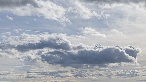 Un rouleau de nuage et sa plage